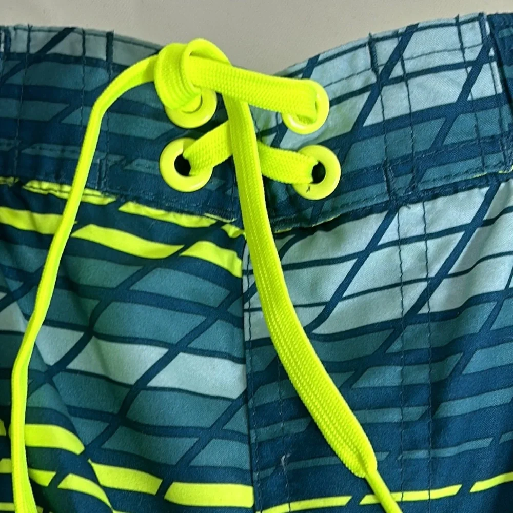 Nike Men’s 2X Size XXL Blue Yellow Lined Baggies Swim Shorts Beach Surf Wear